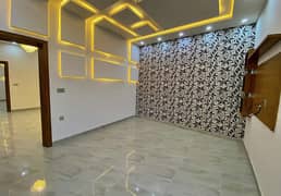 10 Marla separate upper portion in Raza town canal road Faisalabad