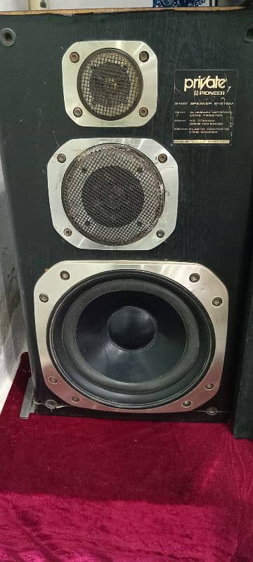 Pioneer speakers and Amplifier 4