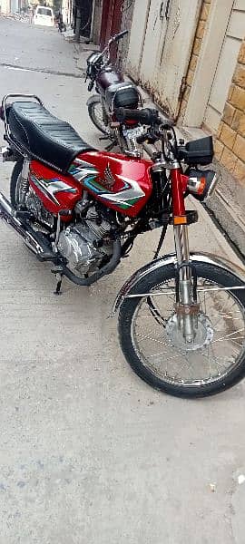 Honda 125 cc 2022/23 model 0,3,1,9,1,7,0,7,2,0,4 1