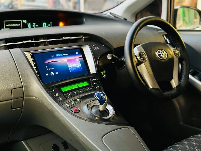 Toyota Prius 2011 5