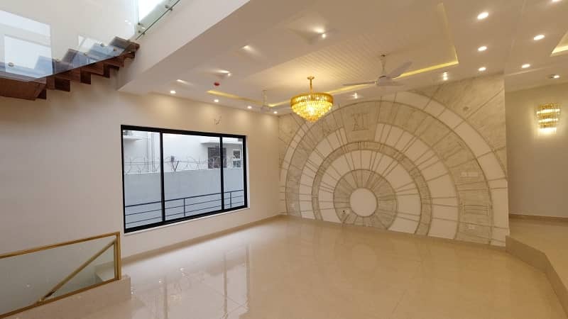 1 KANAL BRAND NEW HOUSE FOR SALE DHA PHASE 6 7