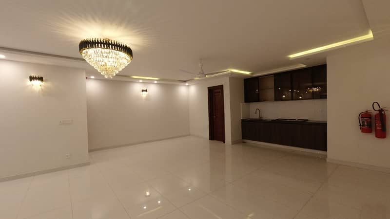 1 KANAL BRAND NEW HOUSE FOR SALE DHA PHASE 6 14