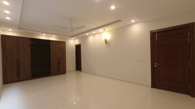 1 KANAL BRAND NEW HOUSE FOR SALE DHA PHASE 6 17