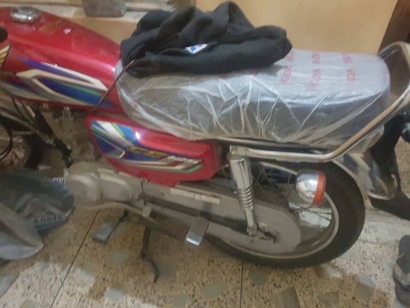 Honda cg 125 karachi number 6