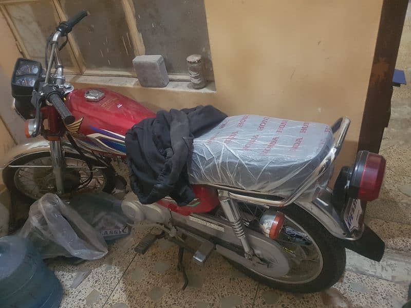 Honda cg 125 karachi number 8