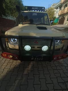 Mitsubishi Pajero 1987