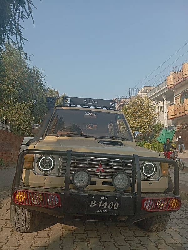 Mitsubishi Pajero 1987 8