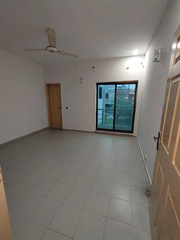 10 marla lower portion for rent, Lahore press club housing scheme main canal road Lahore 22