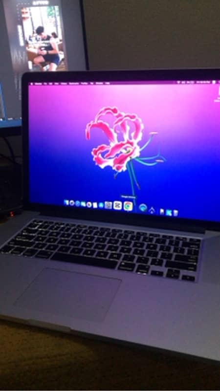 Macbook pro 2013 15inches , i7 16/512gb, 1gb dadicated Graphics Card 1