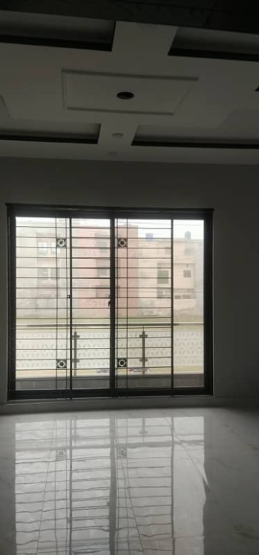 Near wapda town Gulshan e Lahore society 10 Mrla brand new house available for sale 9