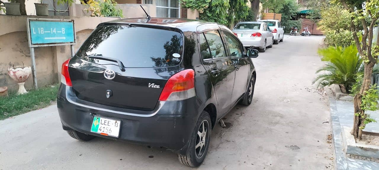 Toyota Vitz 2010 1