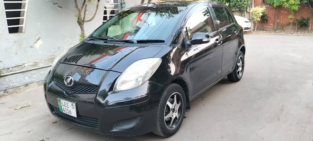 Toyota Vitz 2010 3