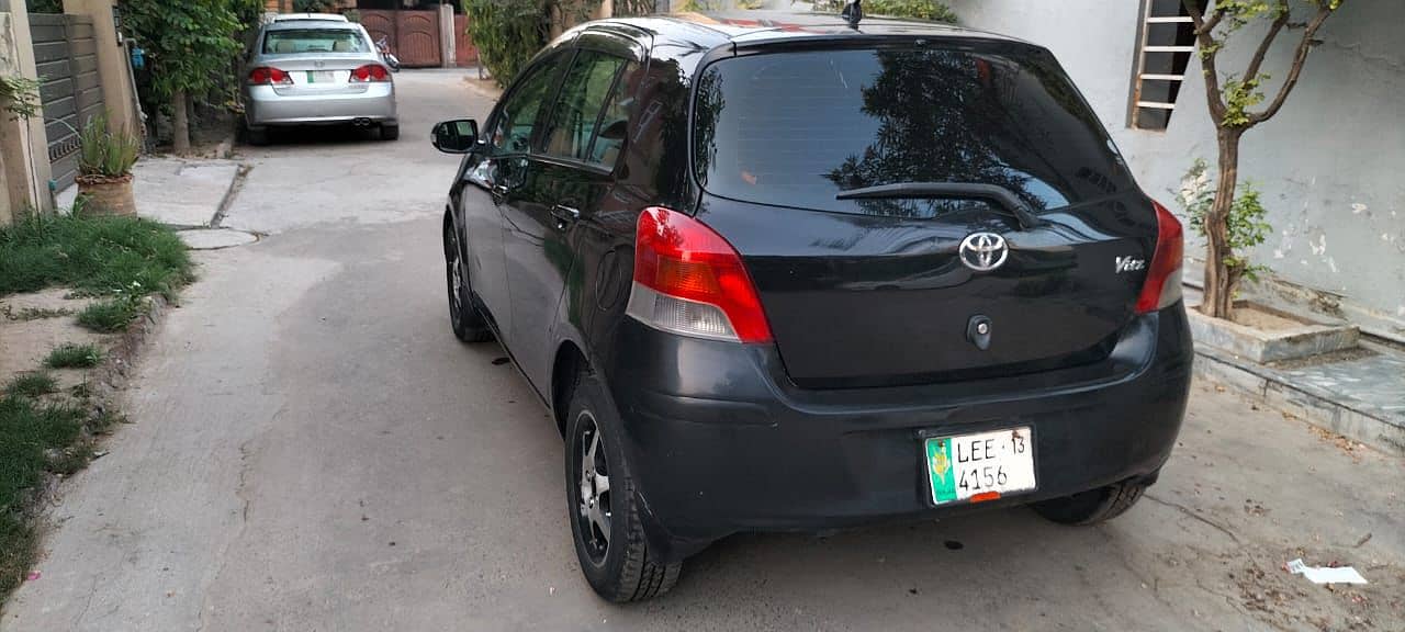 Toyota Vitz 2010 4