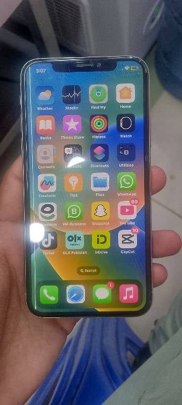 Iphone x all ok panal ma line ha or carak ha battery halth 71 3