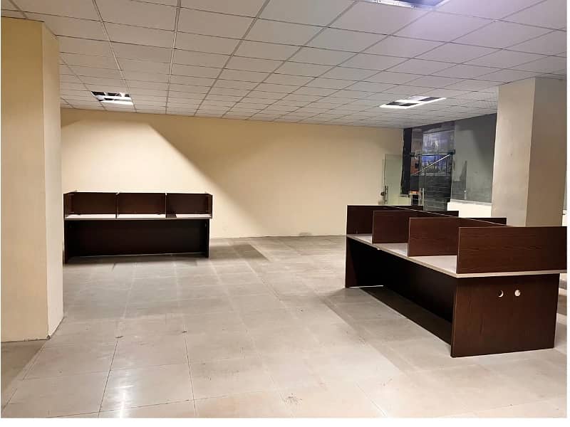 Investment Corridor And Builders Proudly Offer Area 1200 Square Feet Corporate Office Available For Rent in Main Boulevard Road Gulberg 3 Lahore 0