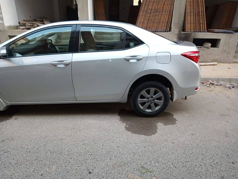 Toyota Corolla Altis 2016 4