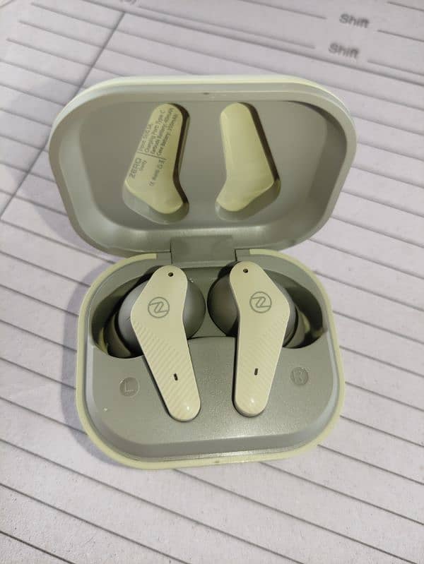 zero gravity earbuds 9