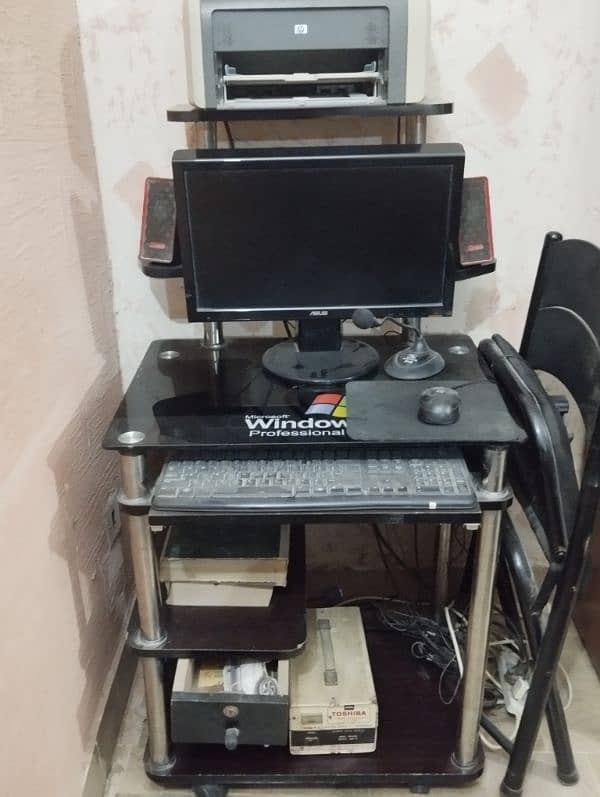 computer trolley 1