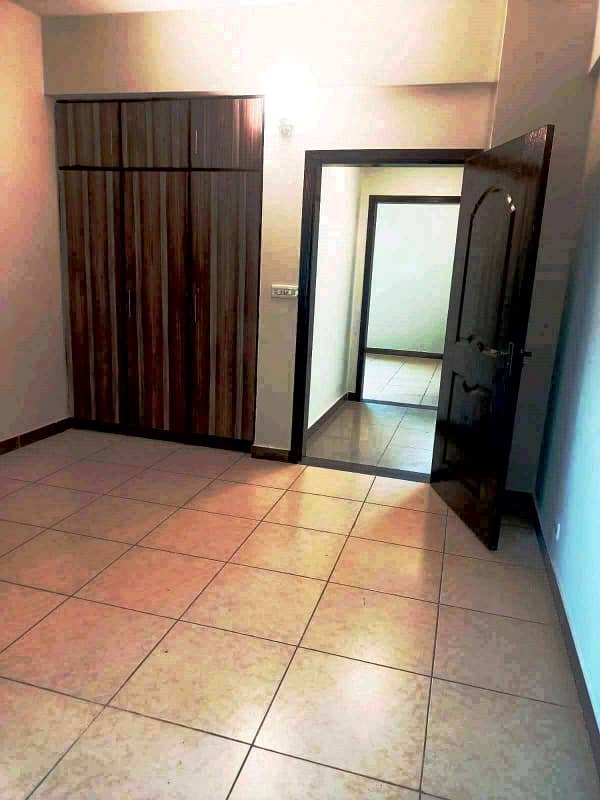 Exclusive Near Mosque & Park 5th Floor Apartment For Sale In Prime Location Call Now! 28