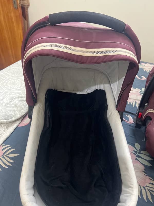 3 in 1 baby traveler, bay perm, car seat with rain coat and baby bag 2