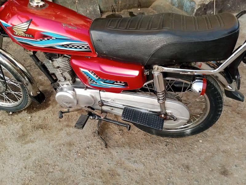 unique 125 sealed engine good running condition 6