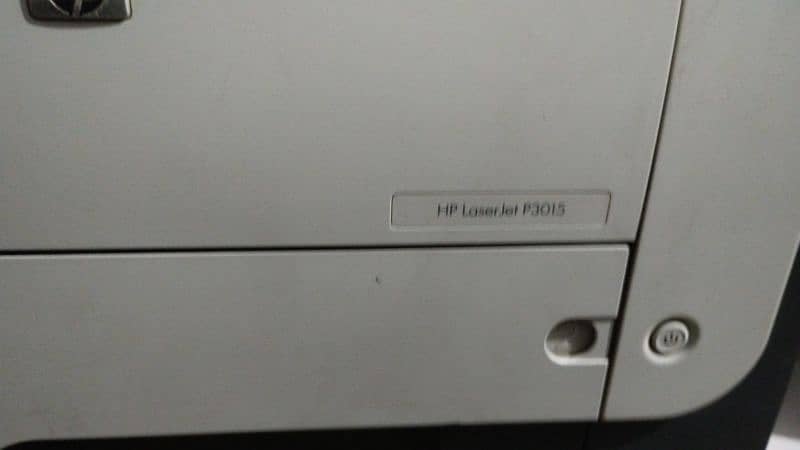 HP Laser Jet P3015 1