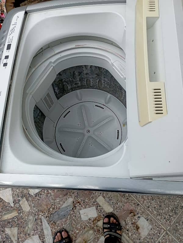 Dawlance fully automatic washing machine 1