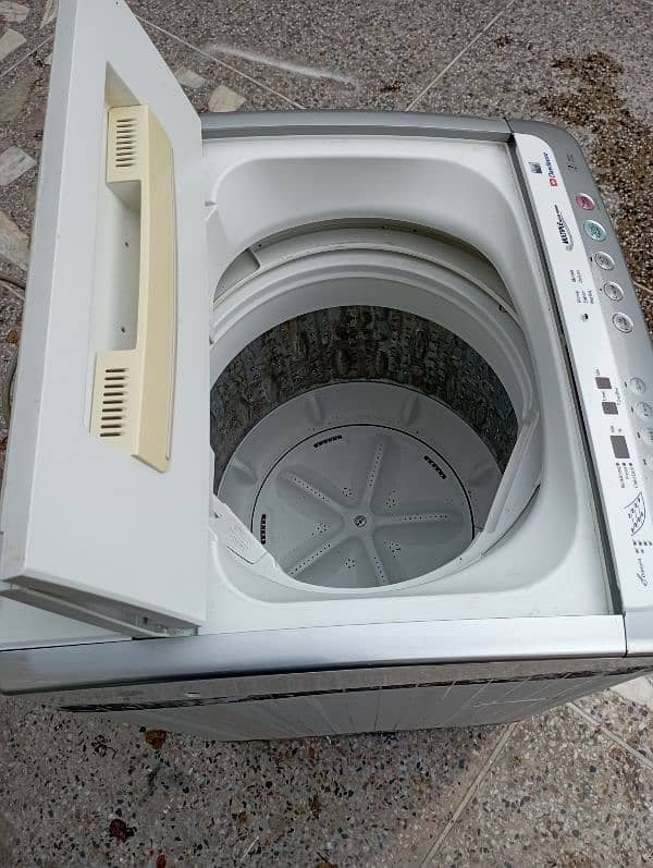 Dawlance fully automatic washing machine 3