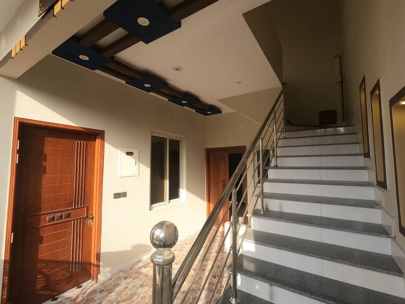 Prime Location 120 Square Yards House In Saadi Garden - Block 1 Best Option 3