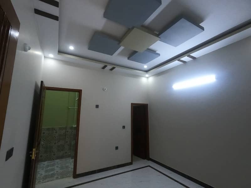 Prime Location 120 Square Yards House In Saadi Garden - Block 1 Best Option 8