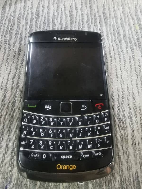 Blackberry Bold orange as good as new 6