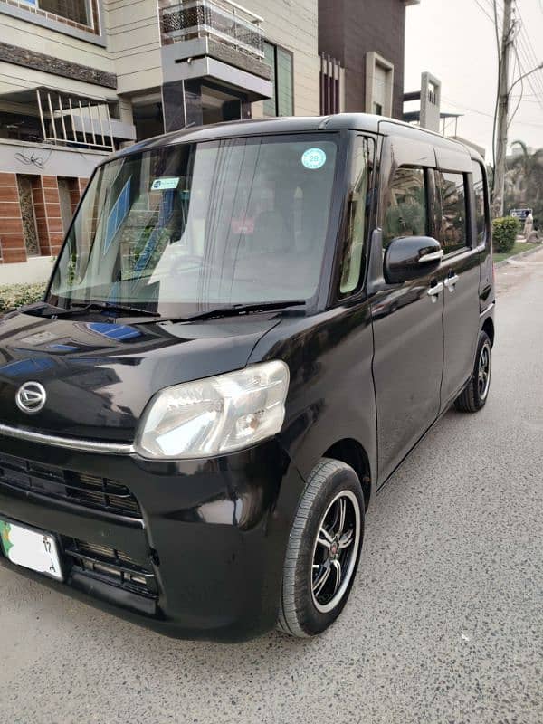 Daihatsu Tanto 2014 1