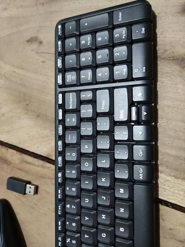 Logitech wireless keyboard 0