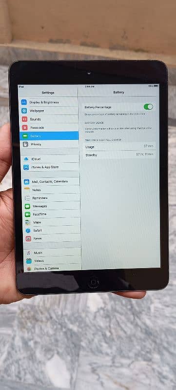 I Pad Mini Available For Sale 16Gb 9/10 Good Condition Perfect Working 8