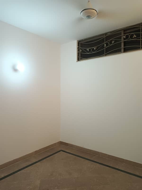 3 bedroom open basement one Canal for rent demand 120000 from location 1