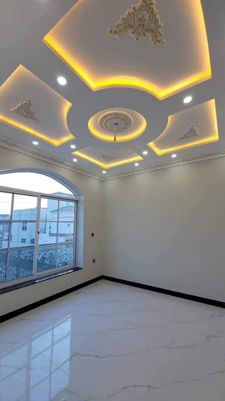 5 Marla Commercial floor for rent hot location bahria 12