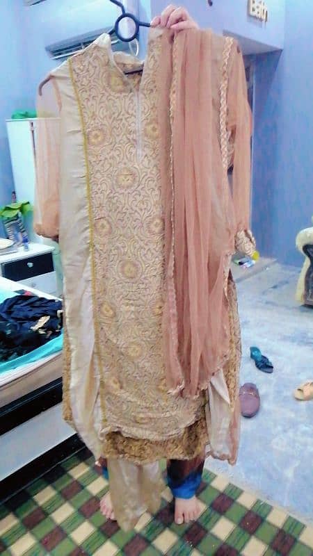 mehandi barat walima party dress branded designer 11