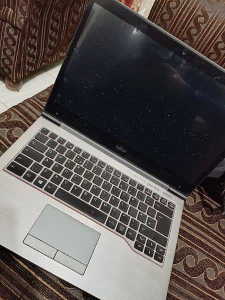 Fujitsu i7 5th gen 1