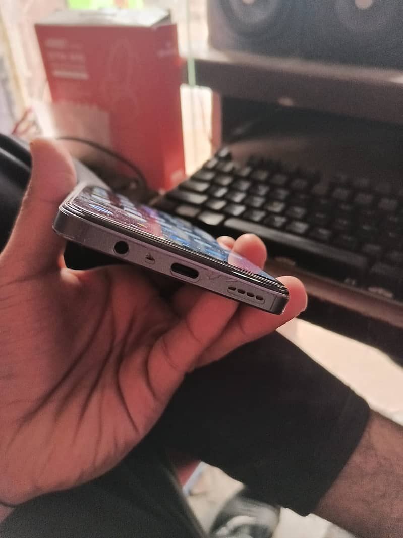 Realme Note 50 4/64 only 1 mounth use 10/10 Condition 4