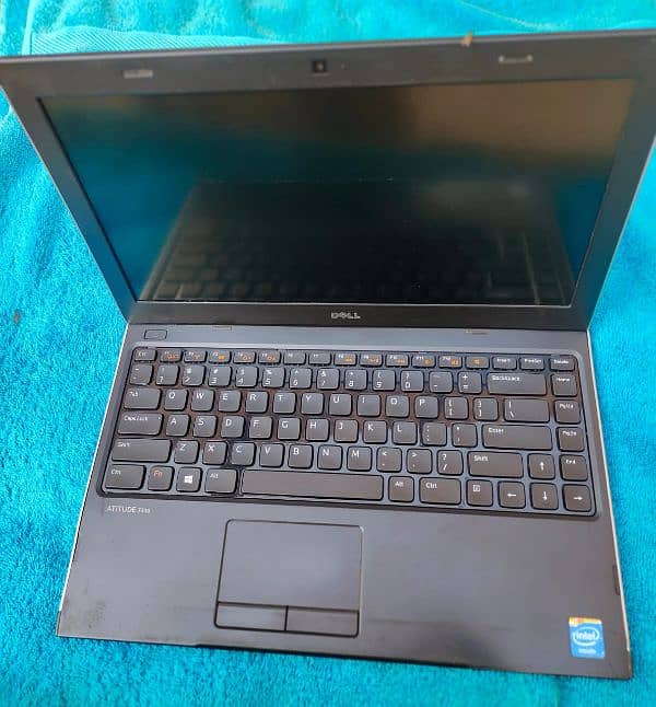 Dell Laptop 3