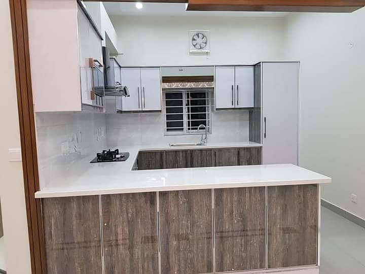 Tiles Floor 2 bed Portion Available For Rent in Gulraiz 16