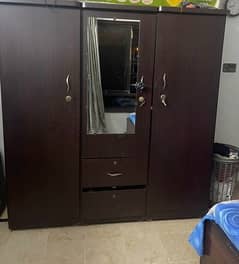 bedroom set for urgent sell