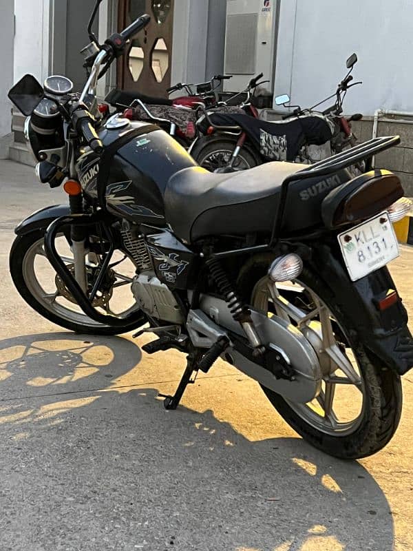 GS 150 SE 2018 2