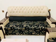 9 NINE SEATER SOFA SET GOOD CONDITION