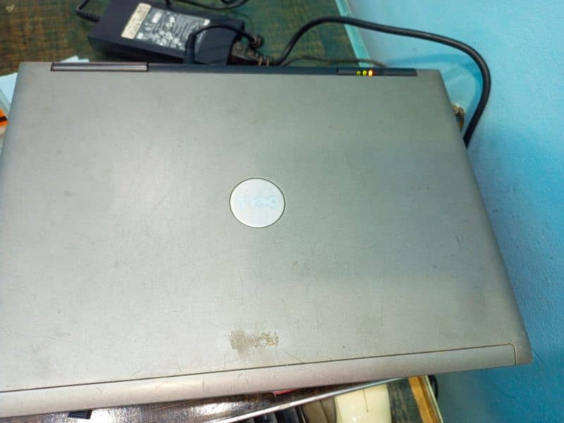 Dell laptop D830 7