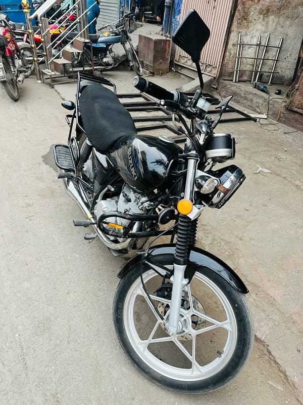 Suzuki GS 150 SE 0