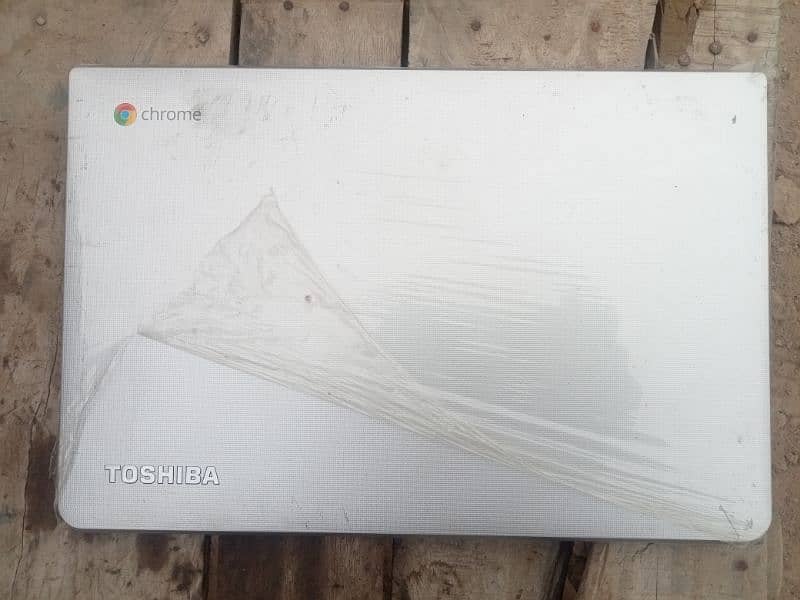 TOSHIBA Chrome book 9