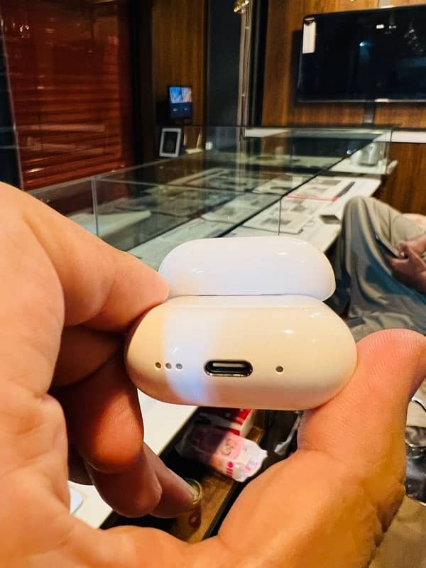 AirPods 4 brand new condition 4