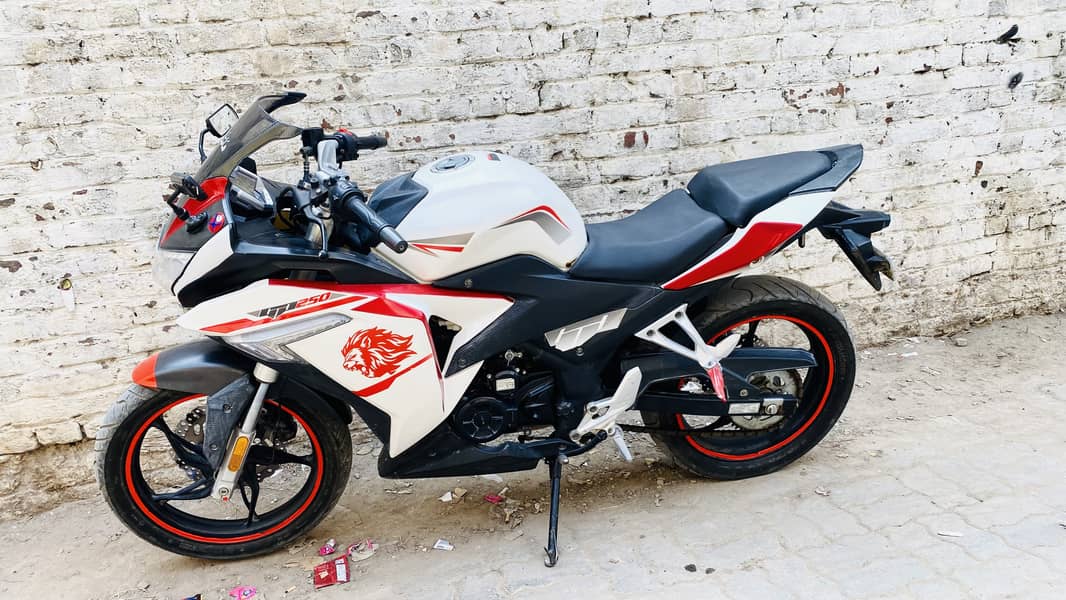 Heavy bike new condition for sale 0