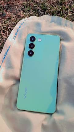 vivo y100